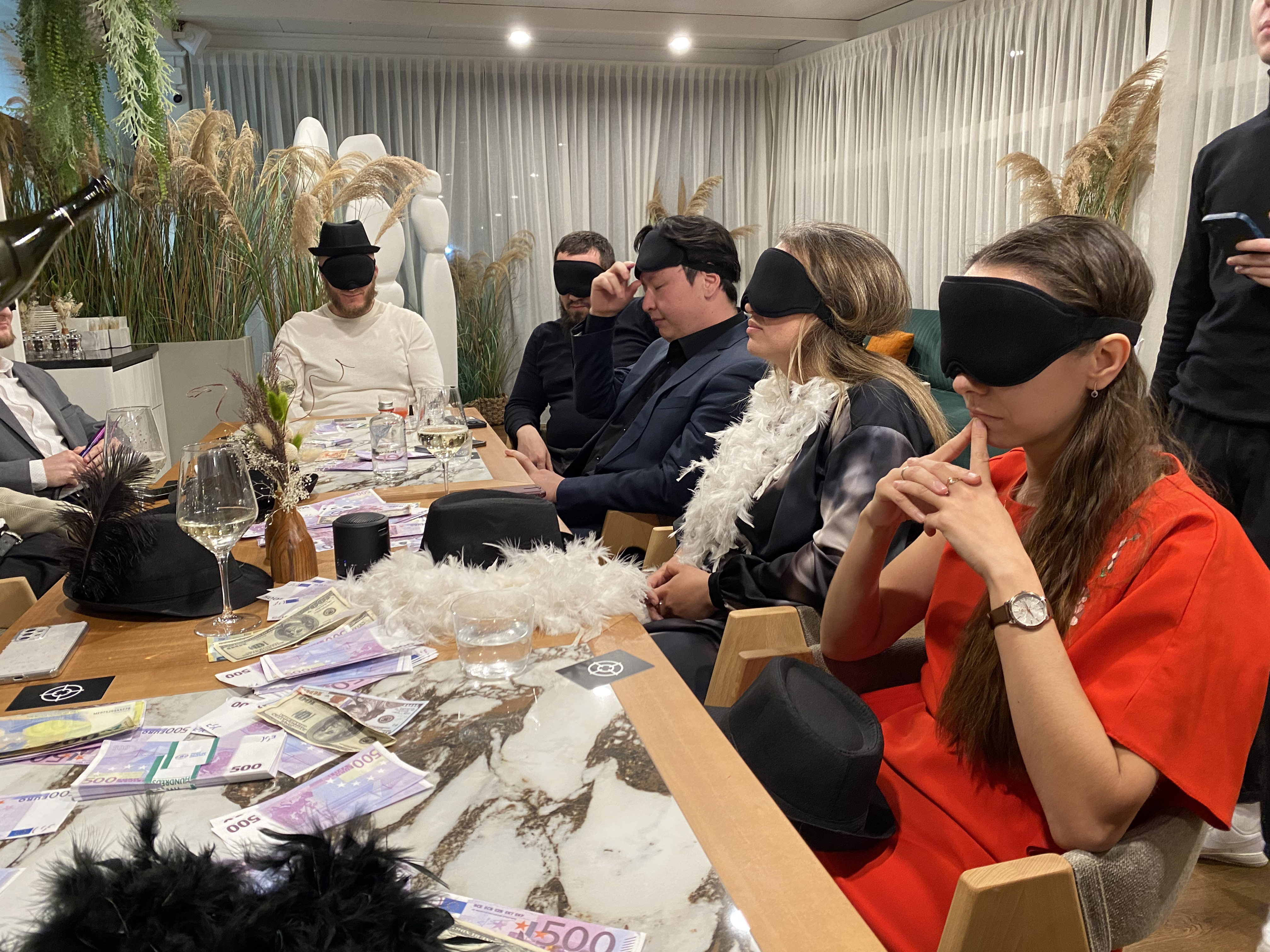 Как заказать выездного ведущего для игры в Мафию в Москве?