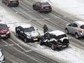 Снегопад в Тольятти сделал дороги опаснее