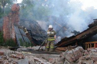 В поселке Зубчаниновка в Самаре сгорели два дома