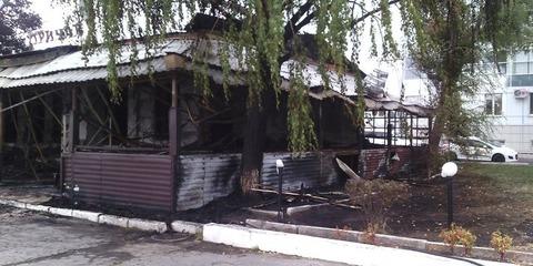 На набережной в Самаре сгорело кафе «Причал»