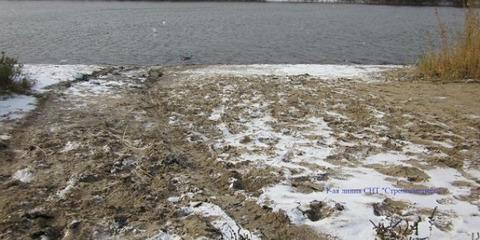 На Черновском водохранилище УАЗ ушел под воду, водитель погиб