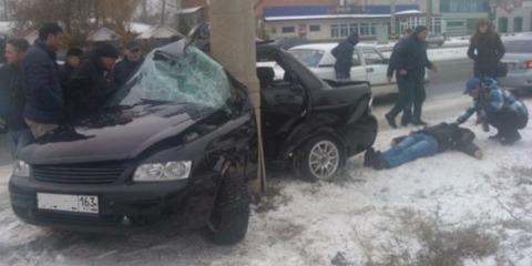 В Тольятти водитель «Приоры» погиб в ДТП, врезавшись в фонарный столб