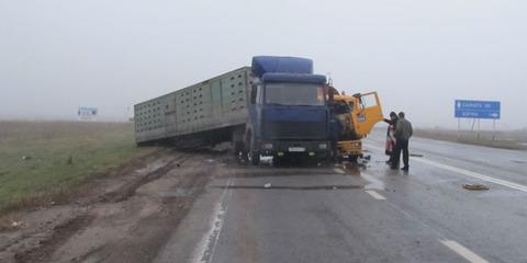 В Елховском районе при столкновении двух грузовиков погиб водитель