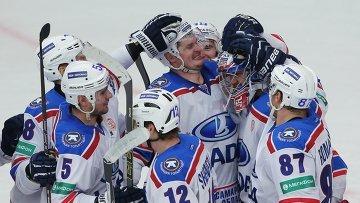 Хоккеисты тольяттинской «Лады» всухую победили «Витязь»