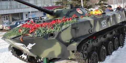 В Самаре вандалы изуродовали памятник боевой машине десанта