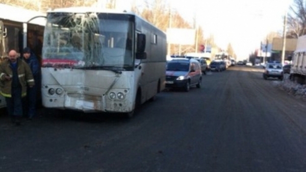 Фото: На Стара-Загора столкнулись два автобуса, перевозившие примерно 70 пассажиров