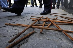 В центре Самары избили железными прутьями представителя власти