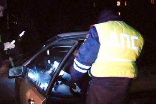 В Самаре у автовладельца под угрозой ножа отобрали автомобиль