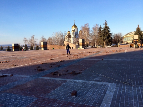 В Самаре на площади Славы нашли много брака после ремонта