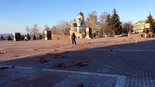 В Самаре на площади Славы нашли много брака после ремонта