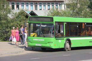 В Самаре пенсионерка сломала бедро, пытаясь выйти из автобуса