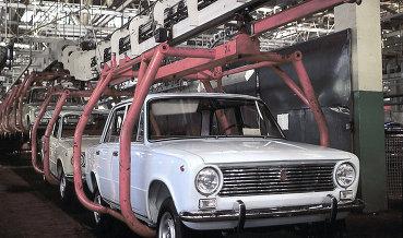 Продажи «АвтоВАЗа» в сентябре выросли на 38% по сравнению с августом