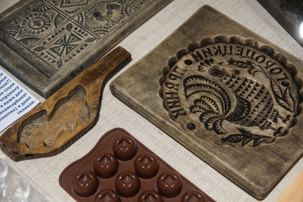 Репортаж из музея шоколада: Почему фигуры пустые внутри и сколько зерен какао стоил заяц