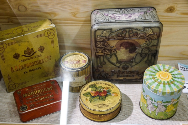 Репортаж из музея шоколада: Почему фигуры пустые внутри и сколько зерен какао стоил заяц